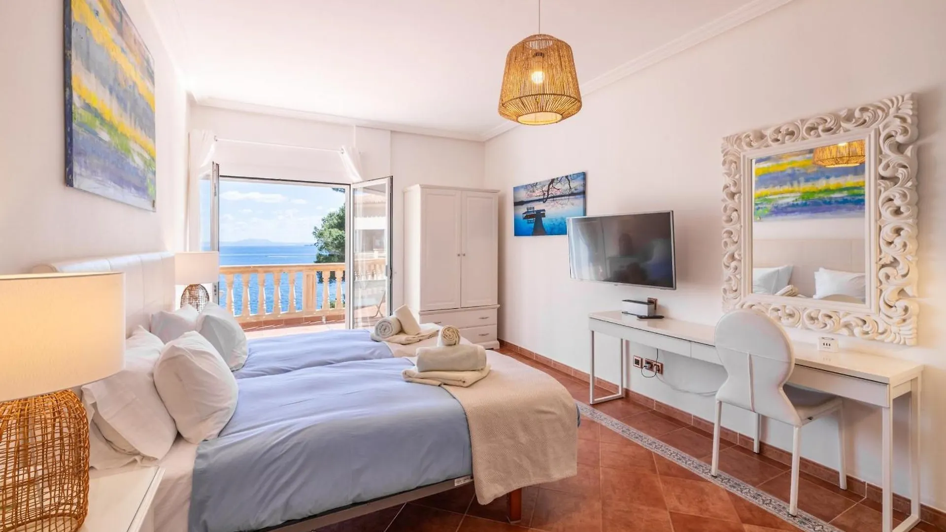 Cala Vinas  Spektakulaere Villa Am Meer Cala Vinas (Mallorca)