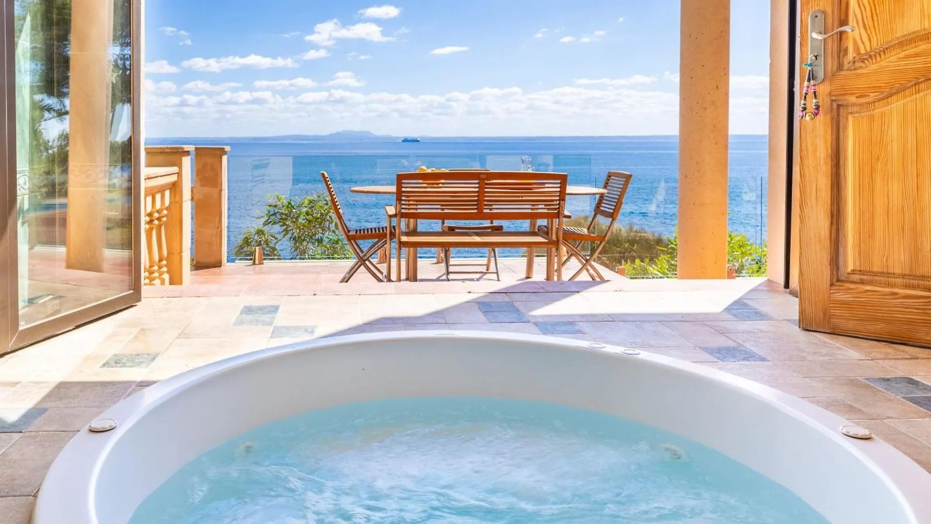 Cala Vinas  Spektakulaere Villa Am Meer בית נופש