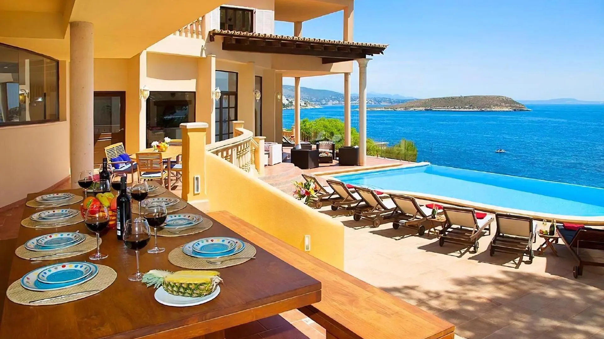 Cala Vinas  Spektakulaere Villa Am Meer בית נופש